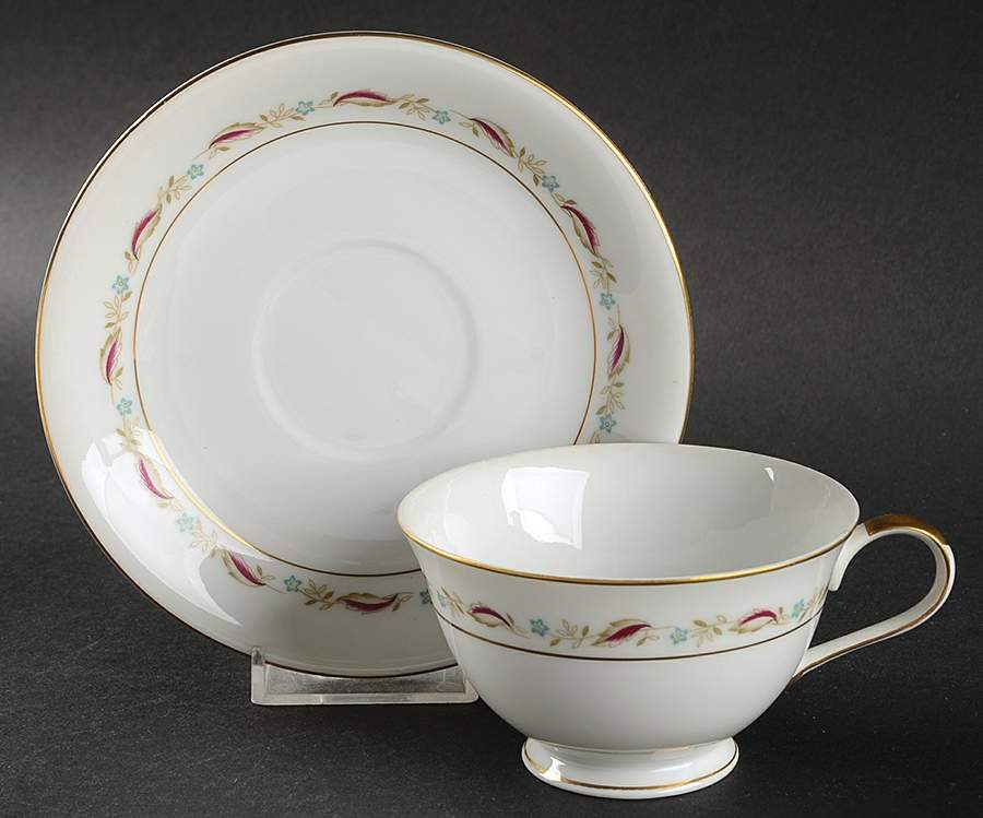Heirloom Footed Cup & Saucer Set by Yamato-1
