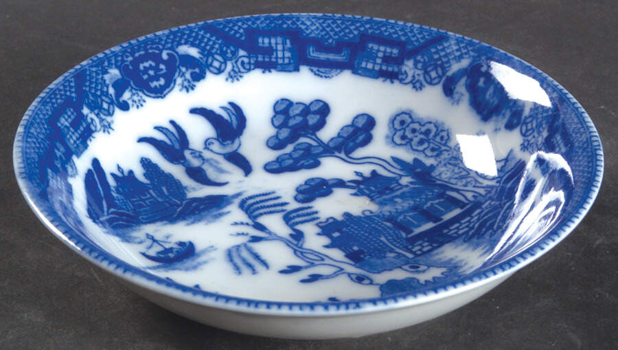 Blue Willow (Japan) Fruit/Dessert (Sauce) Bowl by Yau Shing-Taiwan-Japan-1