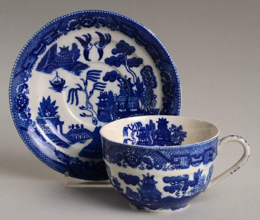 Blue Willow (Japan) Flat Cup & Saucer Set by Yau Shing-Taiwan-Japan-1
