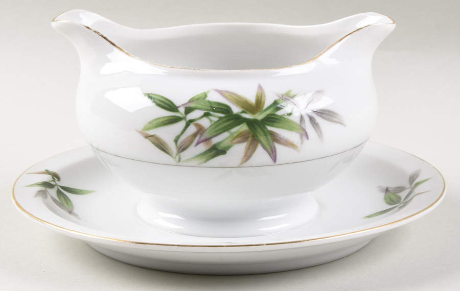Rangoon Gravy Boat with Attached Underplate by Yamaka-1