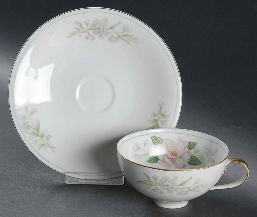 YAM30 Flat Cup & Saucer Set by Yamaka-1