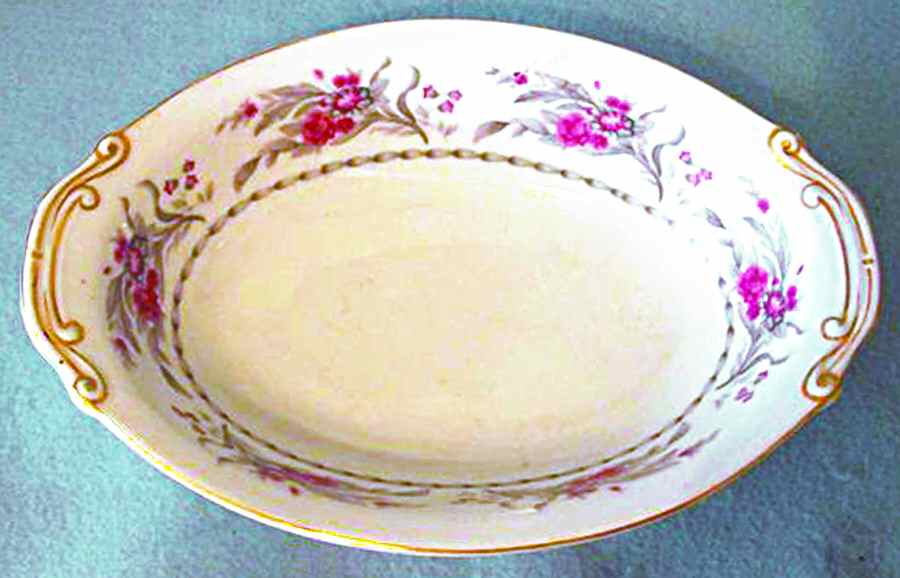 344 Underplate for Gravy Boat by Yamaka-1