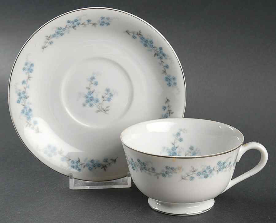 Nancy (Center Design) Footed Cup & Saucer Set by Yamaka-1