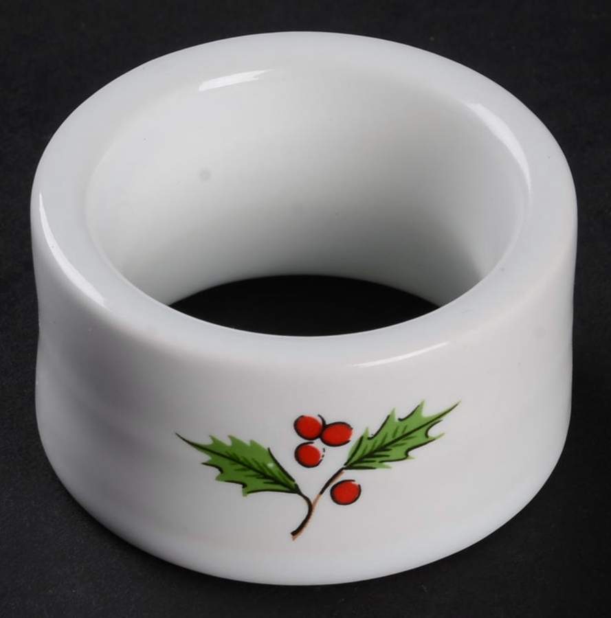 Noel Napkin Ring by Yamaka-1