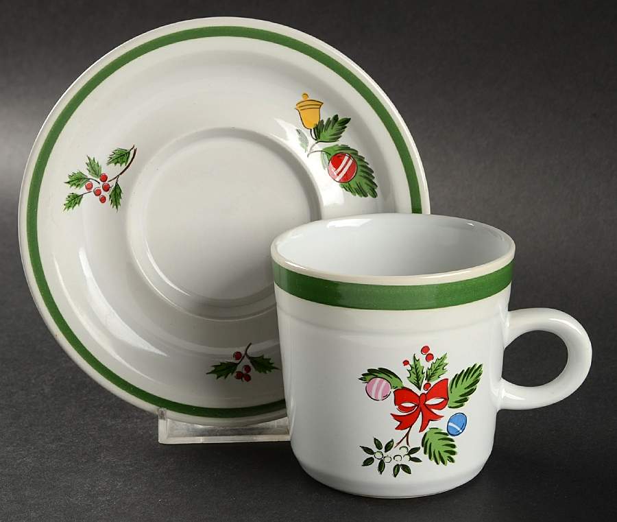 Noel Flat Cup & Saucer Set by Yamaka-1
