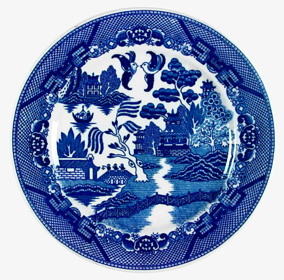 Blue Willow Luncheon Plate by Yamaka-1