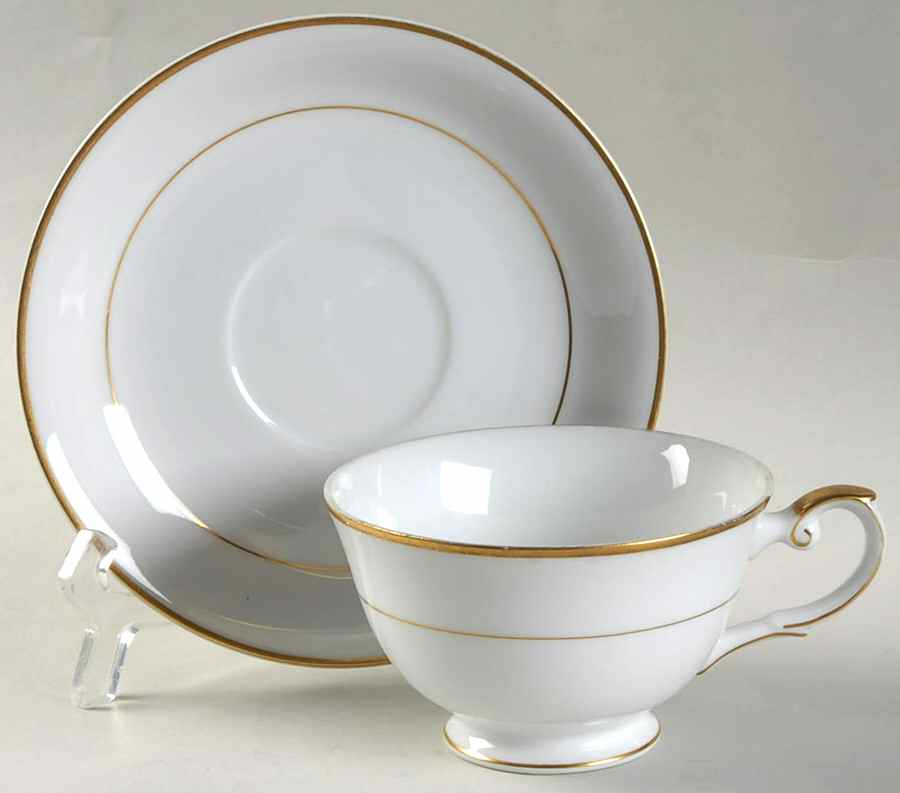 Royalty Footed Cup & Saucer Set by Yamato-1