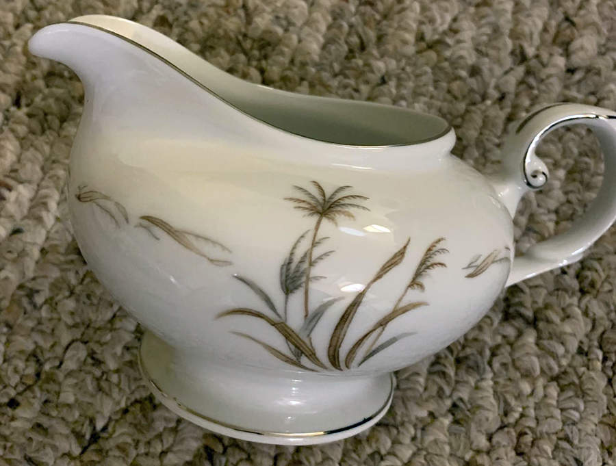 Oasis Creamer by Yamaka-1