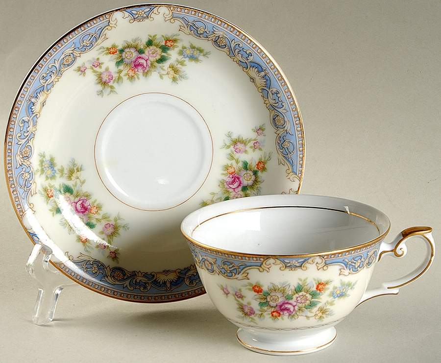 YAM61 Footed Cup & Saucer Set by Yamaka-1