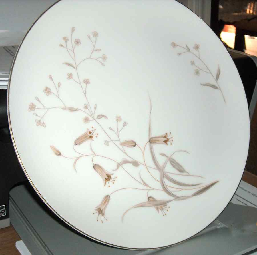 Bella Dinner Plate by Yamato-1
