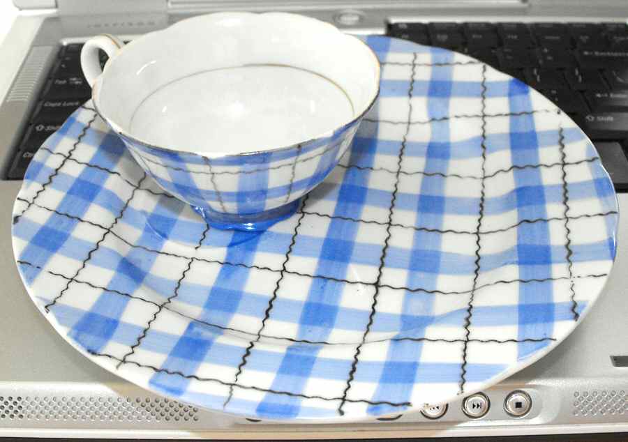 YAM77 Snack Plate & Cup Set by Yamaka-1