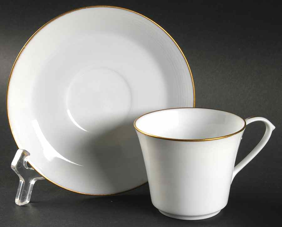 YOZ2 Footed Demitasse Cup & Saucer Set by Yozan-1