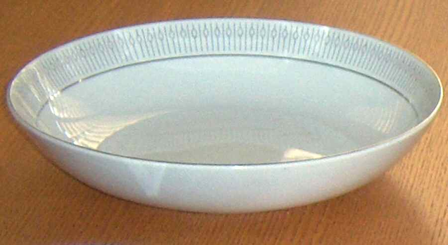 Moderne 9" Round Vegetable Bowl by Yamaka-1