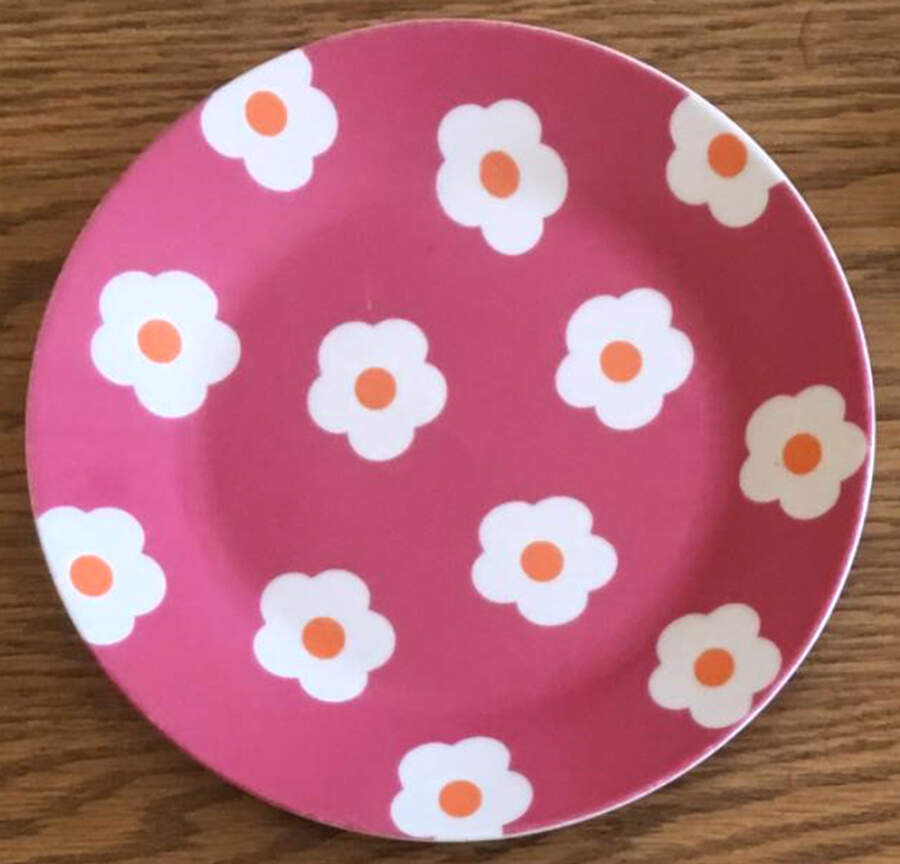 Daisy Salad/Dessert Plate by Yedi Houseware-1