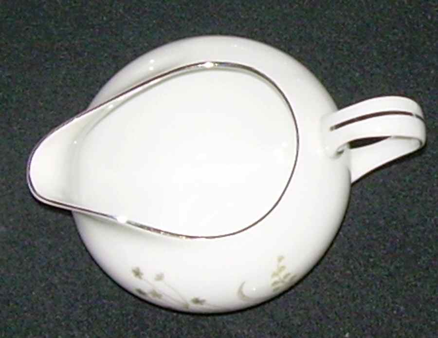 Chantilly Creamer by Yamato-1