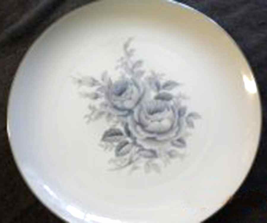 Melody Dinner Plate by Yamaka-1
