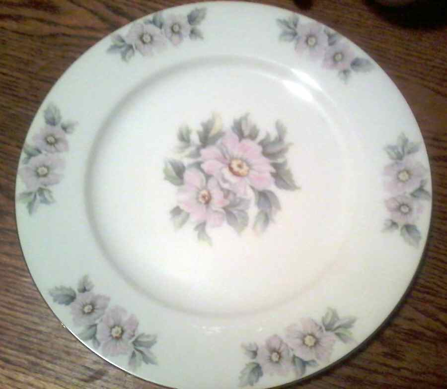 YAM88 Dinner Plate by Yamaka-1