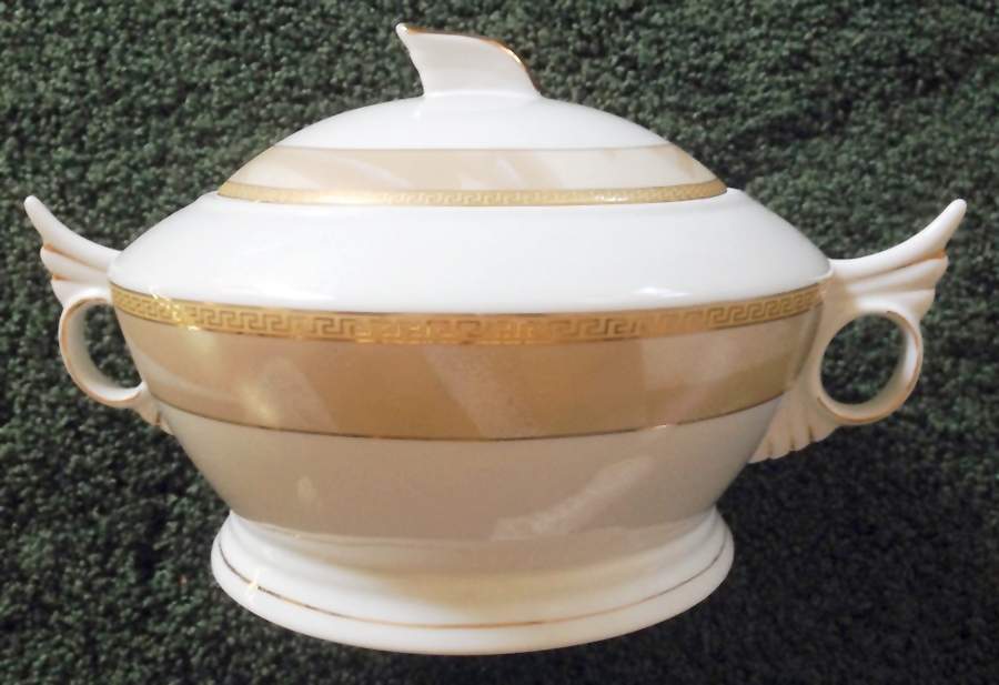 YAA10 Round Covered Vegetable by Yamasen-1
