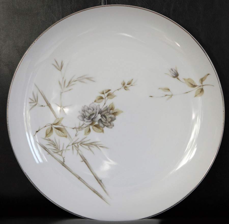 66-503 Dinner Plate by Yamato-1