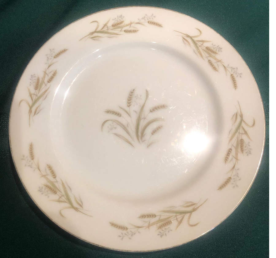 Wheat Bouquet Dinner Plate by Yamaka-1