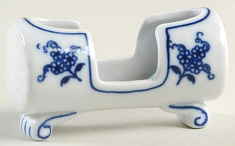 Blue Onion Toothpick Holder by Zwiebelmuster-1