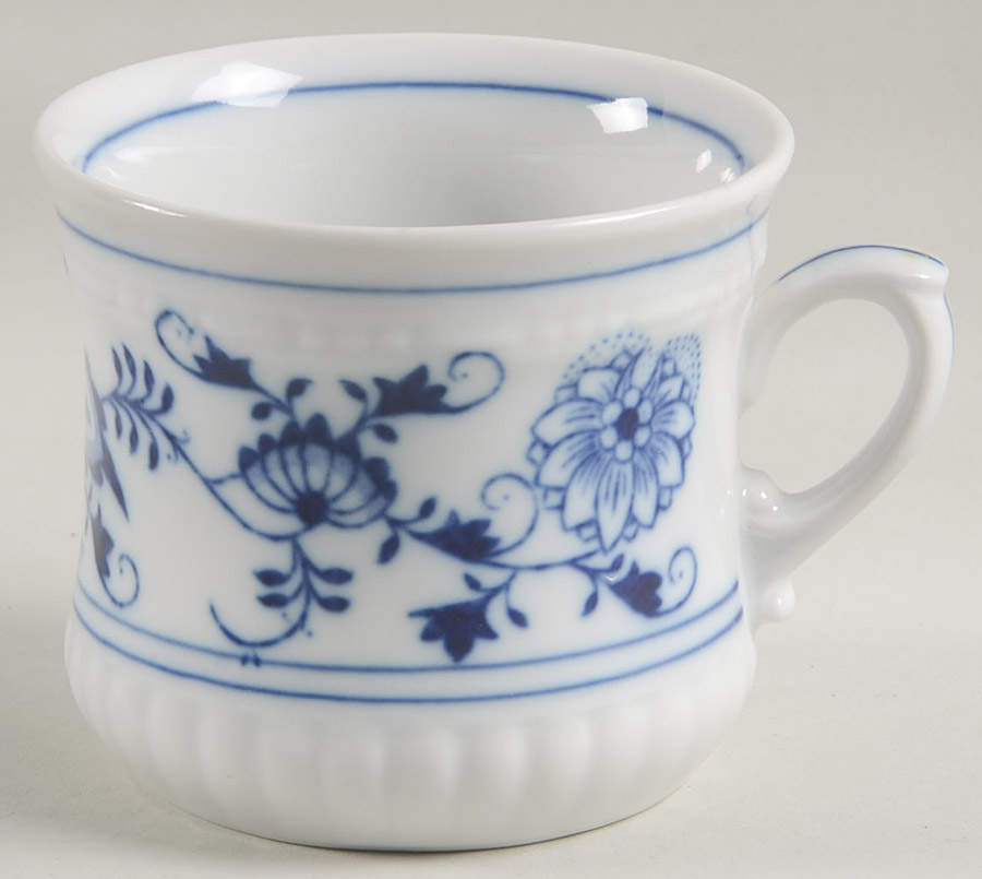 Blue Onion Mug by Zwiebelmuster-1