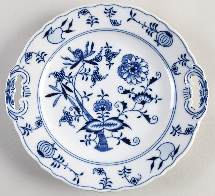 Blue Onion Handled Cake Plate by Zwiebelmuster-1