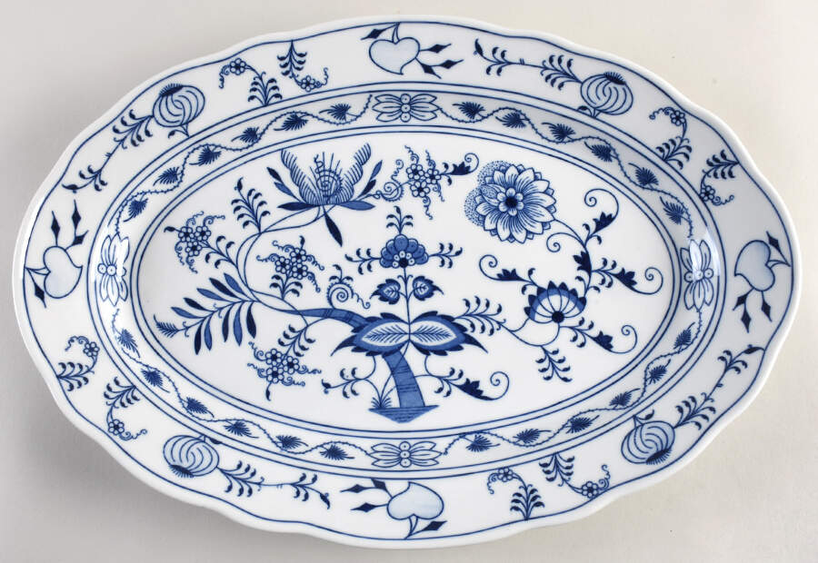 Blue Onion 17" Oval Serving Platter by Zwiebelmuster-1