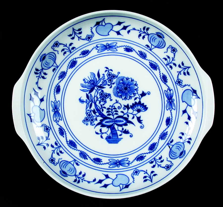Blue Onion Handled Cake Plate by Zwiebelmuster-1