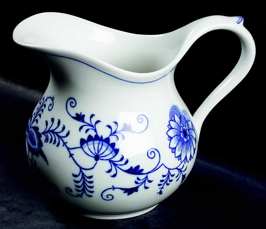 Blue Onion 44 Oz Pitcher by Zwiebelmuster-1