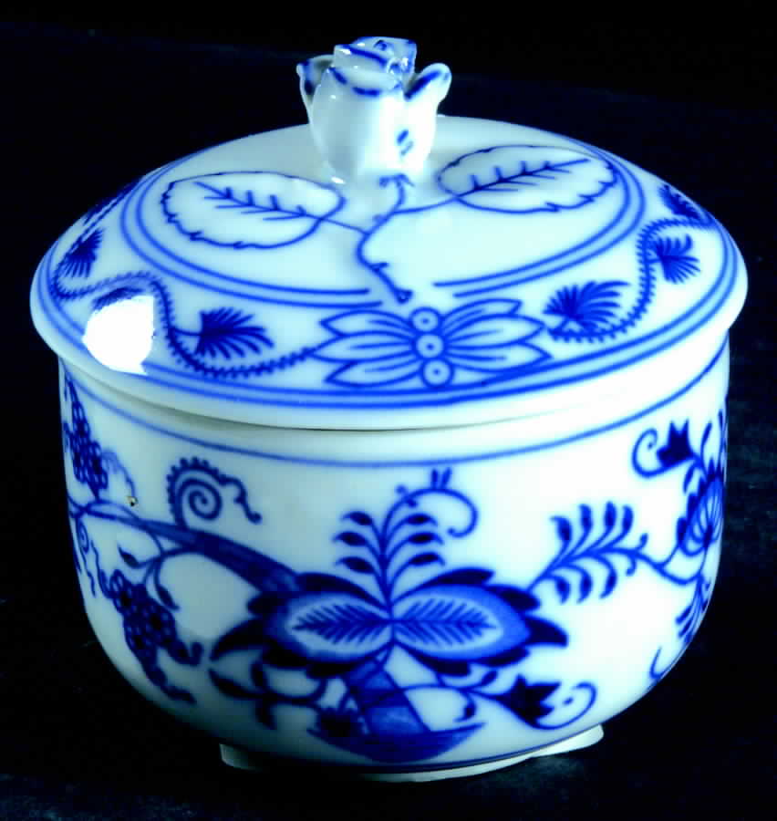 Blue Onion Sugar Bowl & Lid by Zwiebelmuster-1