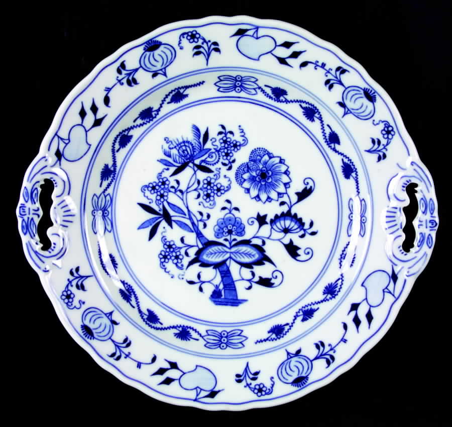 Blue Onion Handled Cake Plate by Zwiebelmuster-1