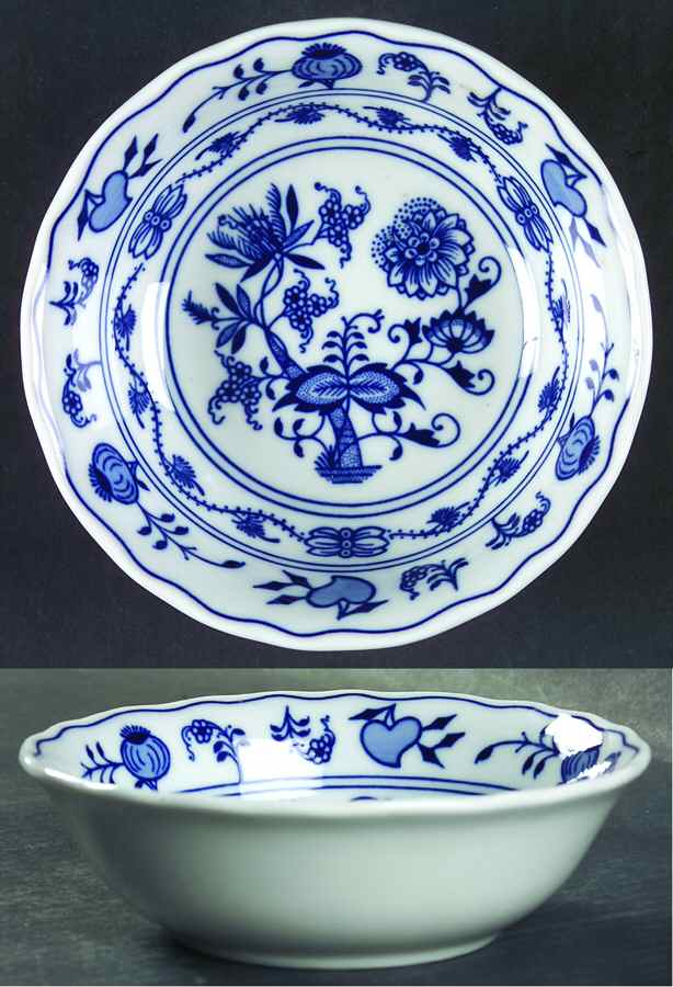 Blue Onion Coupe Cereal Bowl by Zwiebelmuster-1