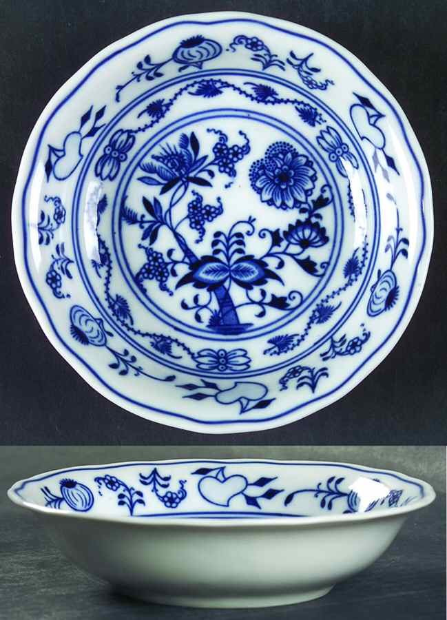 Blue Onion Fruit/Dessert (Sauce) Bowl by Zwiebelmuster-1