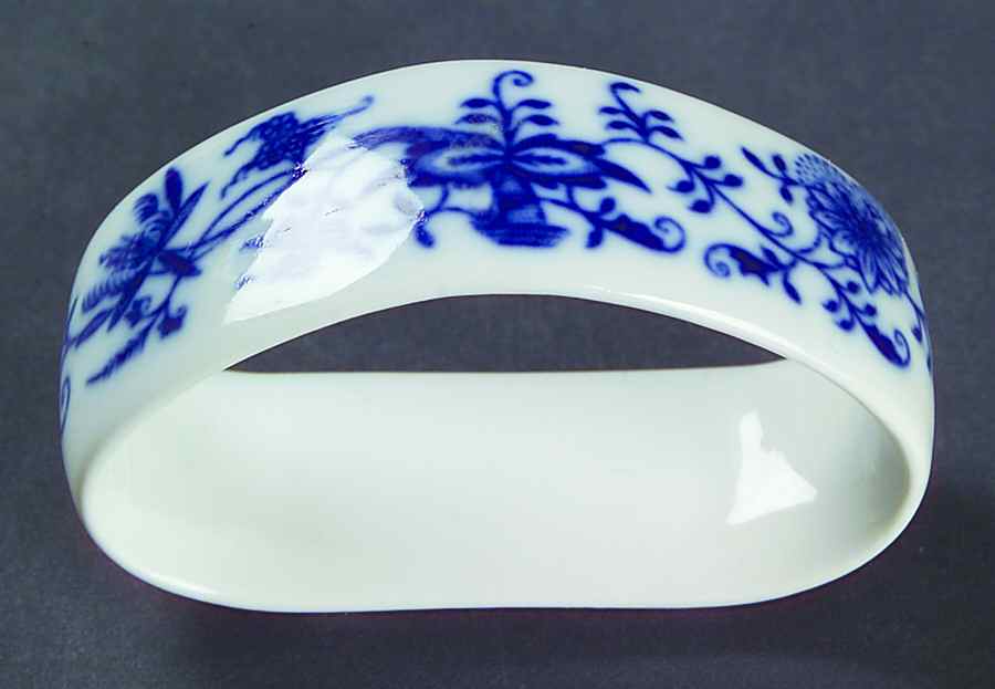 Blue Onion Napkin Ring by Zwiebelmuster-1
