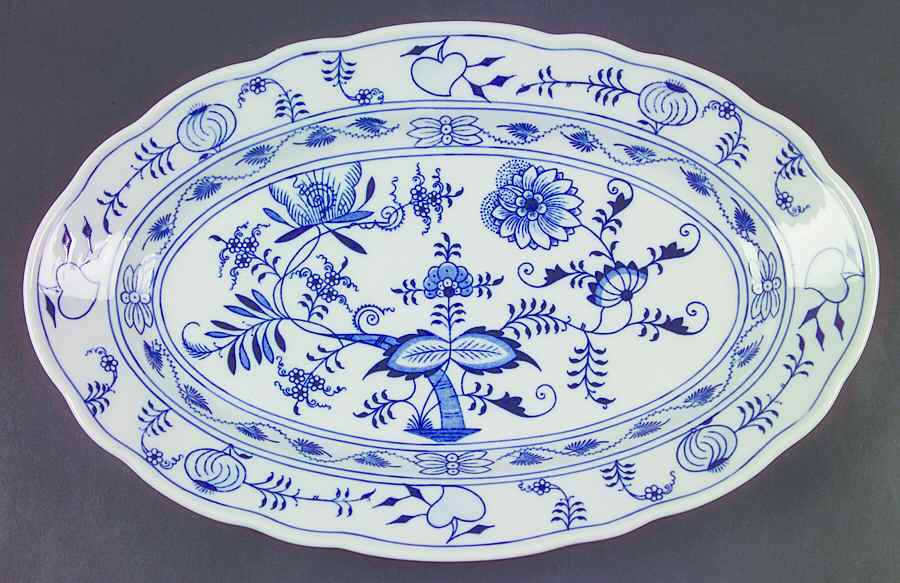 Blue Onion 15" Oval Serving Platter by Zwiebelmuster-1