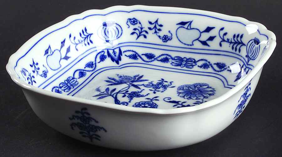Blue Onion 7" Square Salad Serving Bowl by Zwiebelmuster-1