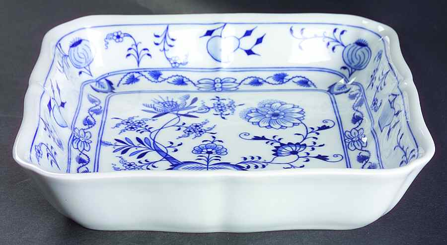 Blue Onion 9" Square Vegetable Bowl by Zwiebelmuster-1