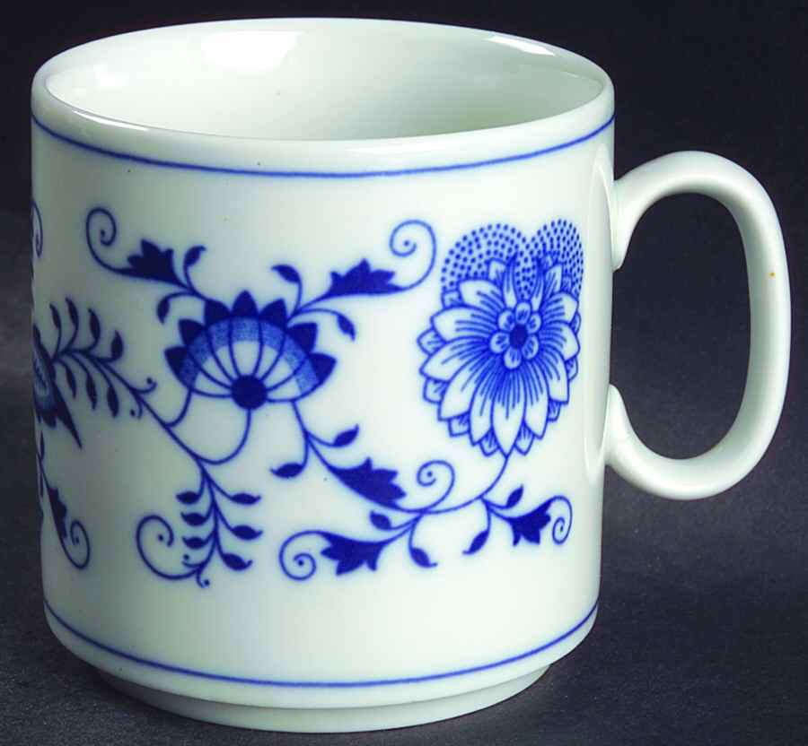 Blue Onion Mug by Zwiebelmuster-1