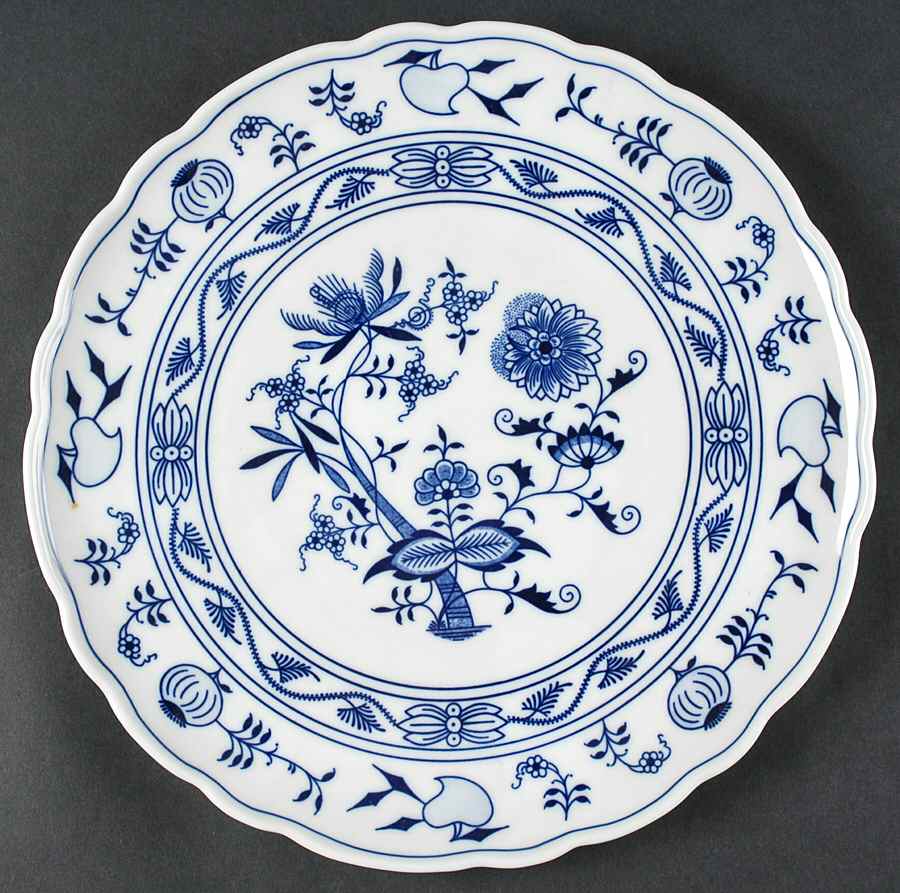Blue Onion Cake Plate by Zwiebelmuster-1