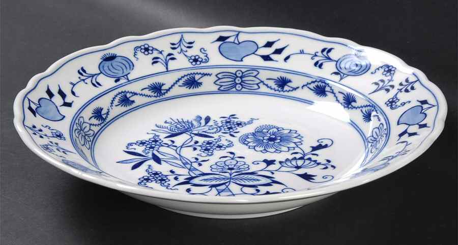 Blue Onion Large Rim Soup Bowl by Zwiebelmuster-1