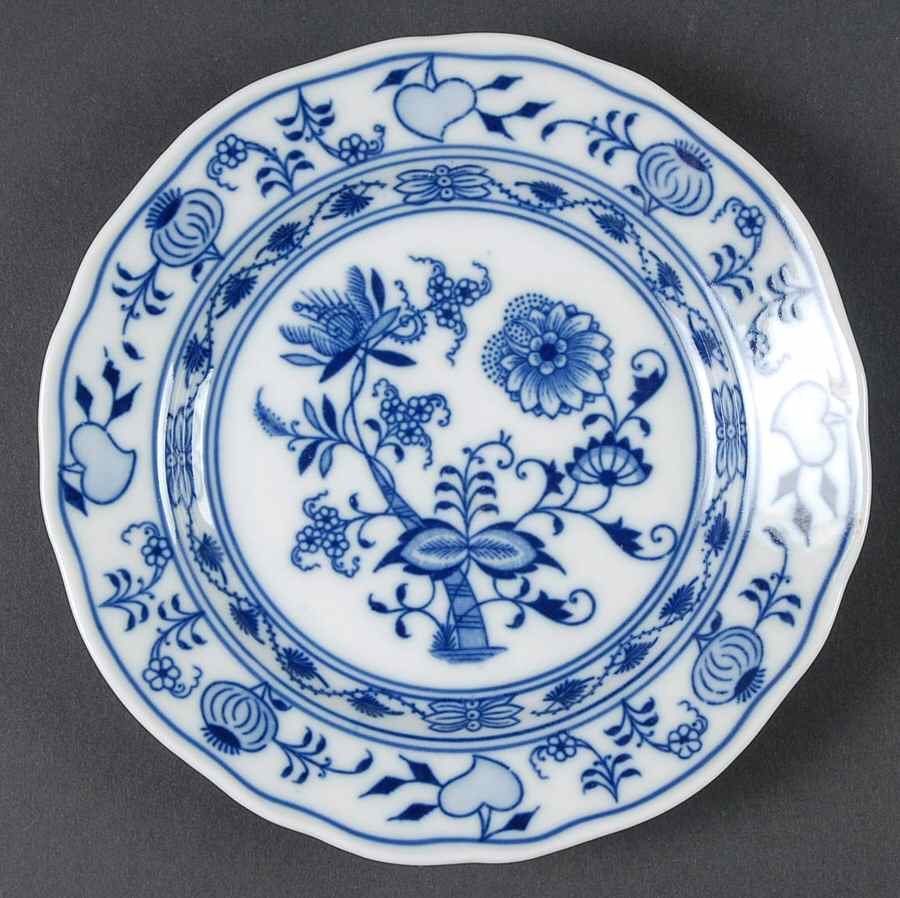 Blue Onion Bread & Butter Plate by Zwiebelmuster-1