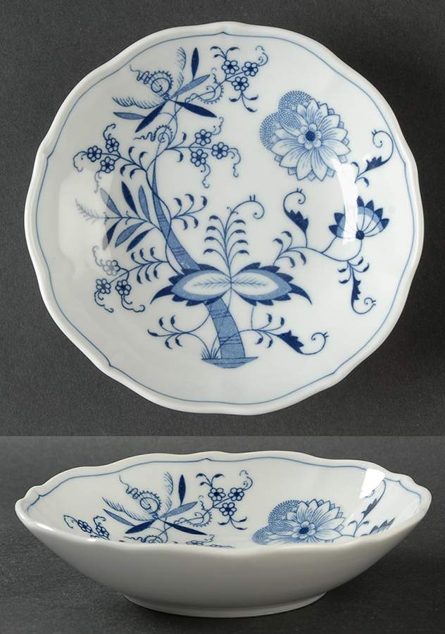 Blue Onion Coupe Cereal Bowl by Zwiebelmuster-1