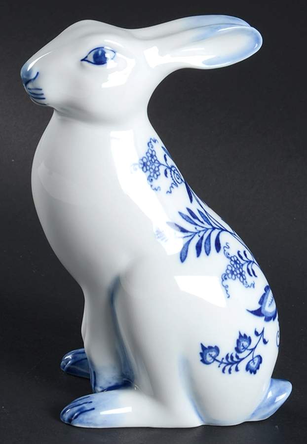 Blue Onion Rabbit Figurine by Zwiebelmuster-1