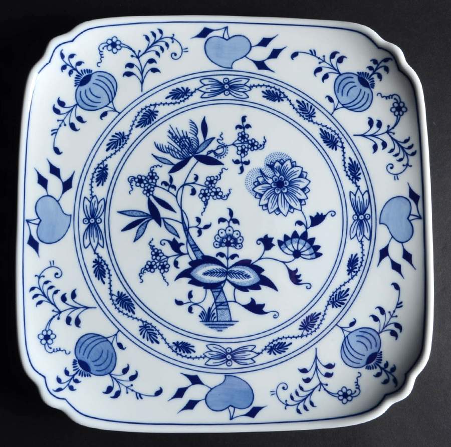Blue Onion Square Dinner Plate by Zwiebelmuster-1