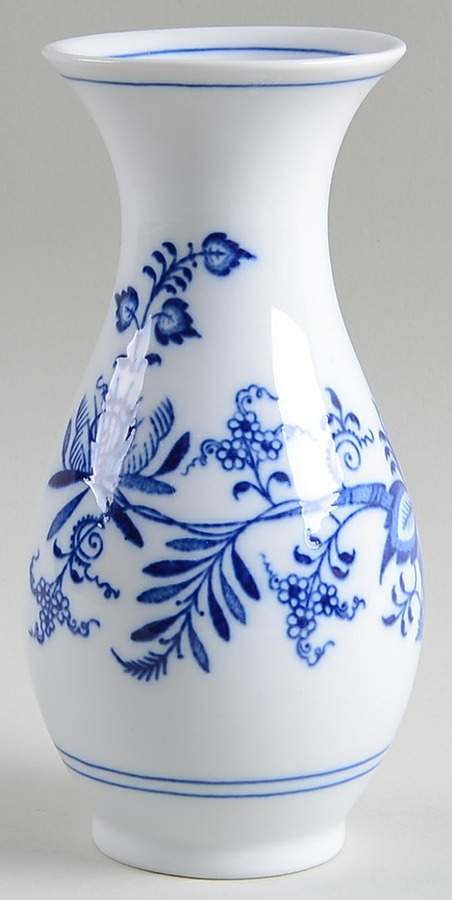Blue Onion 6" Vase by Zwiebelmuster-1