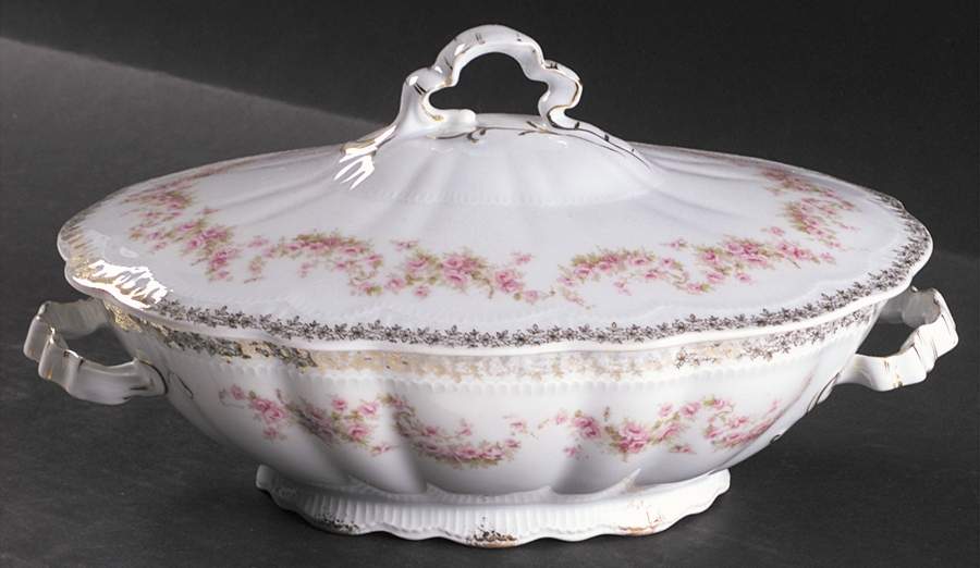 SCR390 Oval Covered Vegetable by Scherzer-1