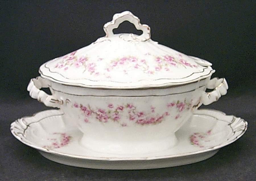 ZSC4 Sauce Boat & Lid by Z S & Co (Scherzer)-1