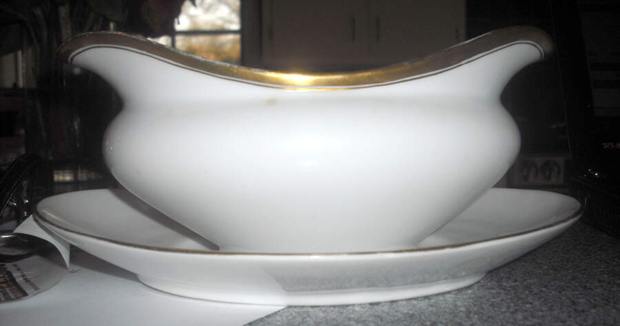 ZSC55 Gravy Boat with Attached Underplate by Z S & Co (Scherzer)-1