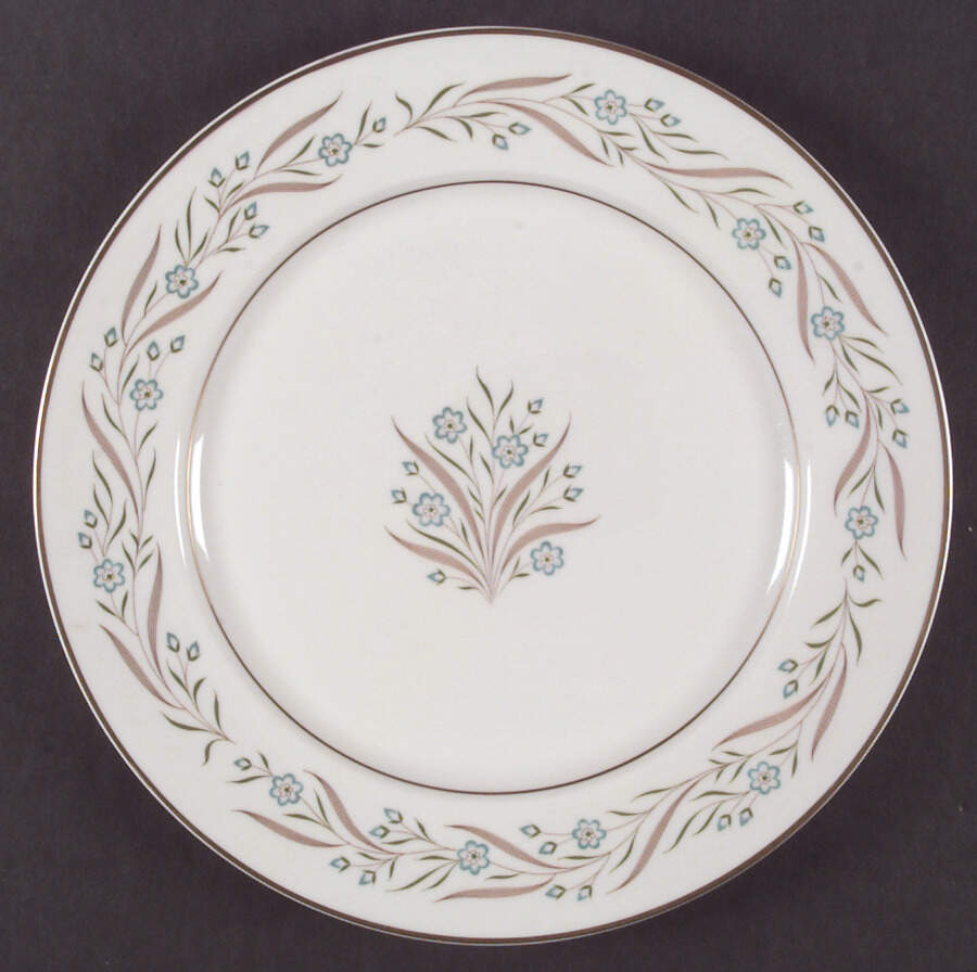 Spring Wreath Dinner Plate by Zylstra-1